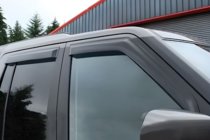 Land Rover Discovery III 2004–2009 Logu vēja deflektori (4 gab., HIC) foto 6