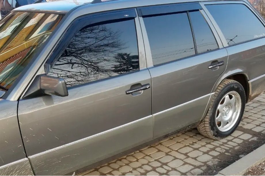 Mercedes E-klase W124 1984–1997 Logu vēja deflektori SW (4 gab., HIC) Image