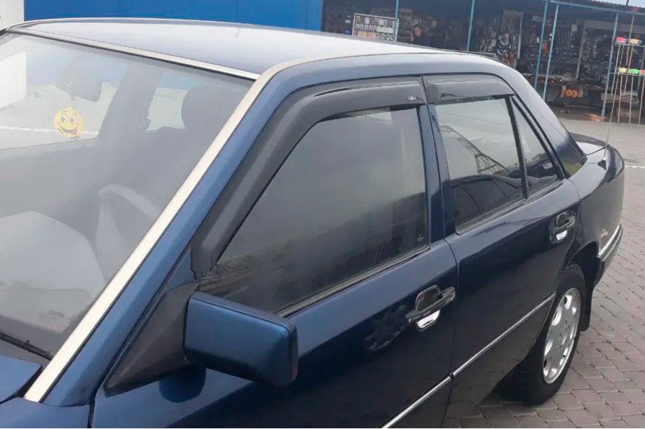 Mercedes E-klase W124 1984–1997 Logu deflektori SD (4 gab., HIC) Image