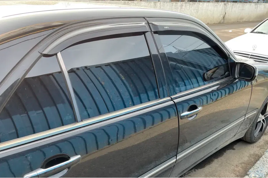 Mercedes E-class W210 1995–2002 Logu deflektori SD (4 gab., HIC) Foto 2