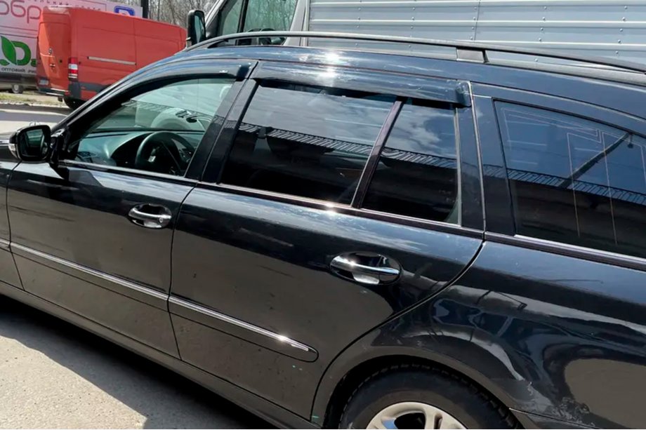 Mercedes E-class W211 2002–2009 Logu vēja deflektori SW (4 gab., HIC) Image