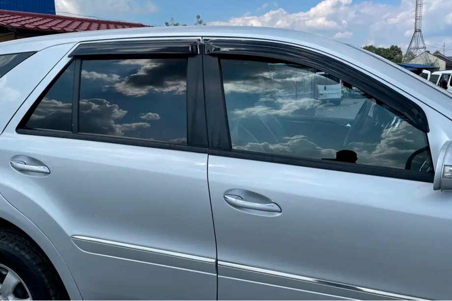 Mercedes ML W164 2005–2011 Logu vēja deflektori (4 gab., HIC) Foto 8