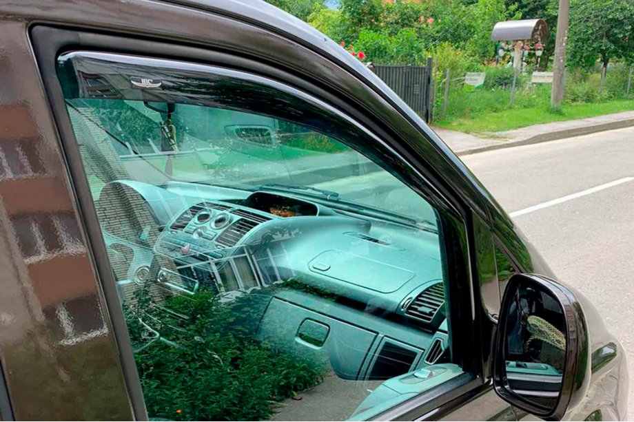 Mercedes Viano 2004–2014 Ieliekamie logu deflektori (2 gab., HIC) Image