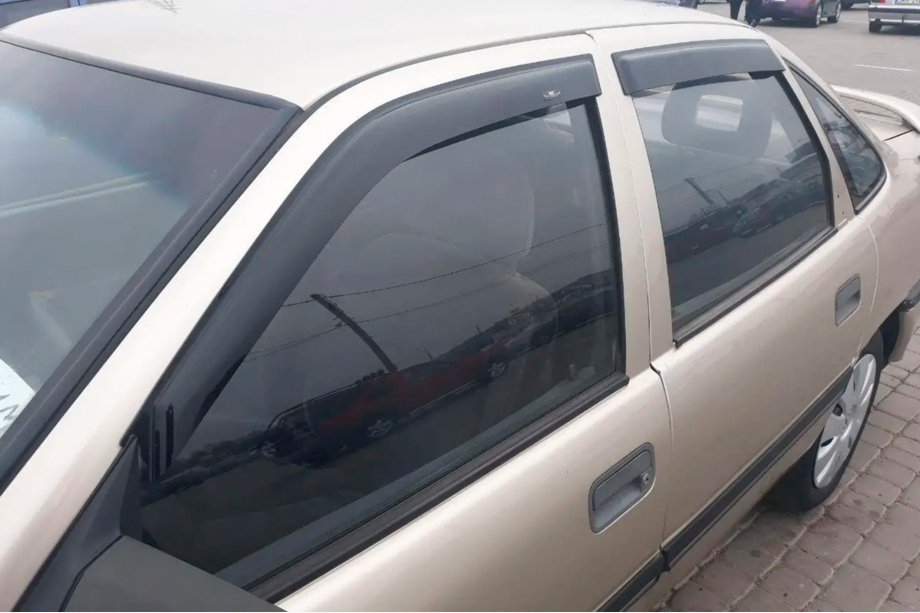 Opel Vectra A 1987–1995 Logu deflektori SD (4 gab., HIC) Image