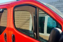 Opel Vivaro 2001–2015 Ieliekamie logu deflektori (2 gab., HIC) foto 3