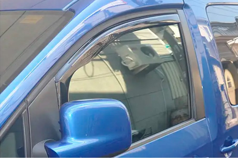 Renault Kangoo 1998–2008 Ieliekamie logu deflektori (2 gab., HIC) Foto 4