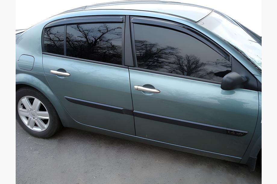 Renault Megane II 2004–2009 Logu deflektori SD (4 gab., HIC) Image