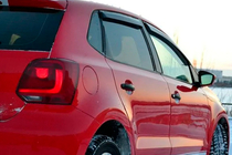 Volkswagen Polo 2010–2017 Logu deflektori HB (4 gab., HIC) foto 2
