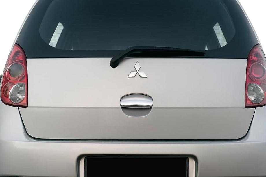 Mitsubishi Colt 2004–2012 Aizmugurējā durvju roktura uzlika (nerūsējošais tērauds) Image