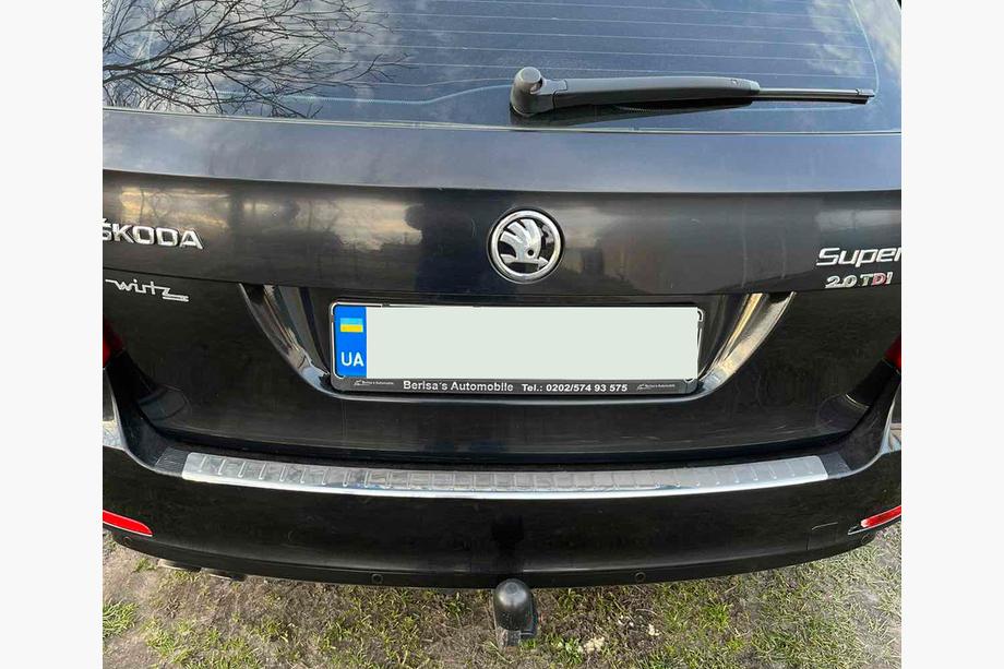 Skoda Superb 2009–2015 Aizmugurējā bampera uzlika Carmos V1 (SW, nerūsējošais tērauds) Image