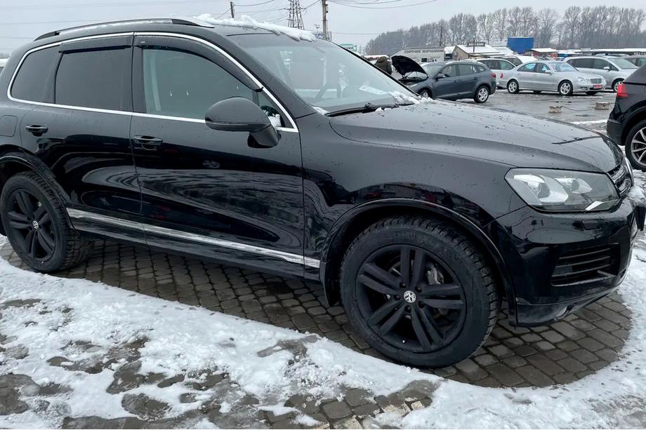 Volkswagen Touareg 2010–2018 Logu vēja deflektori ar hromētu līsti (4 gab., HIC) Foto 3