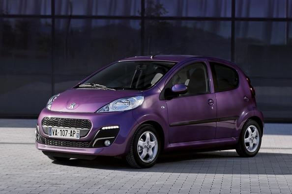Kompaktā hečbeka Peugeot 107 apskats