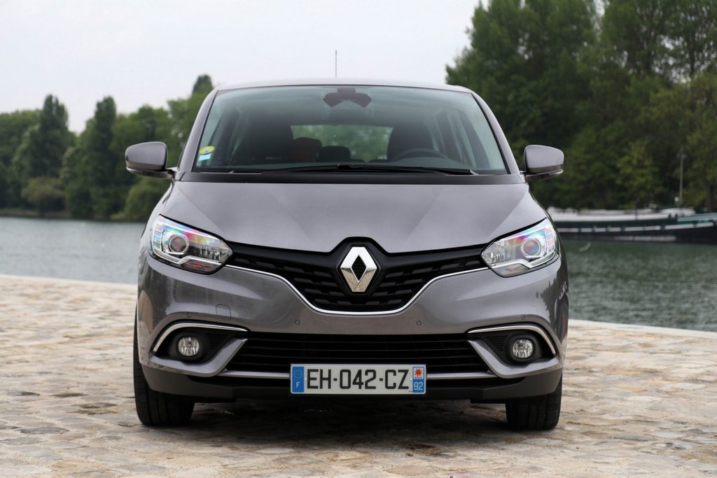 Renault Scenic kompaktā minivena ceturtā paaudze