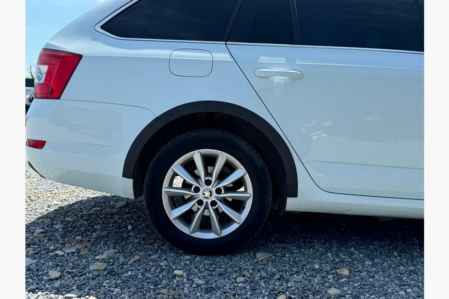 Skoda Octavia III A7 2013–2019 Spārnu arku uzlikas SW 2013-2016 (4 gab., melns ABS) Image
