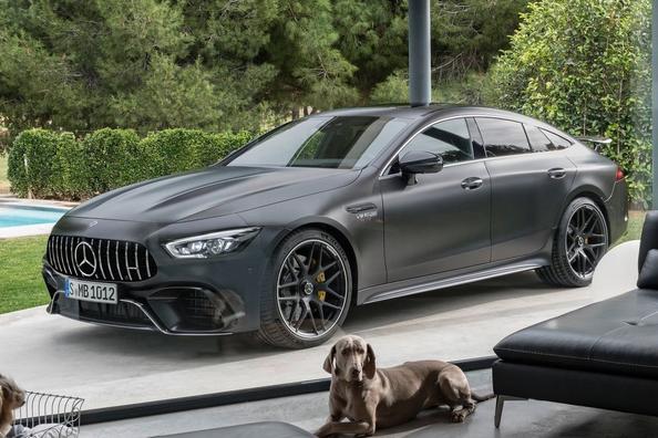 Mercedes-Benz AMG GT 4-Door Coupe sportiskā liftbeka apskats