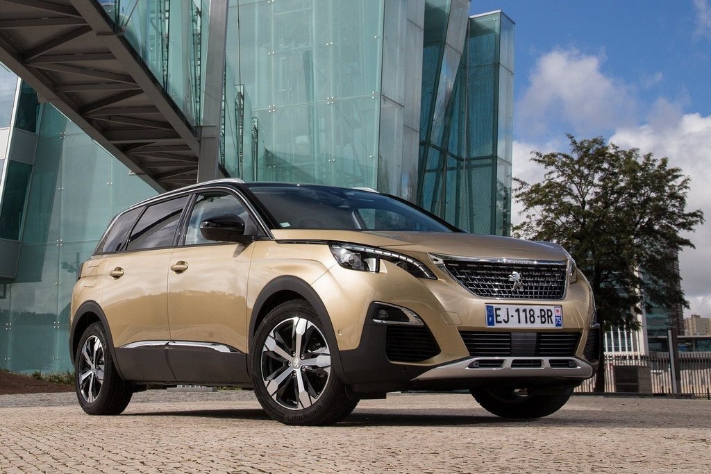 Peugeot 5008 otrās paaudzes krosovera apskats