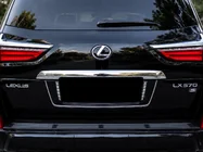 Lexus LX570/450d 2008–2022 Aizmugurējais numura zīmes turētājs ar LED (2007-2023) foto 3