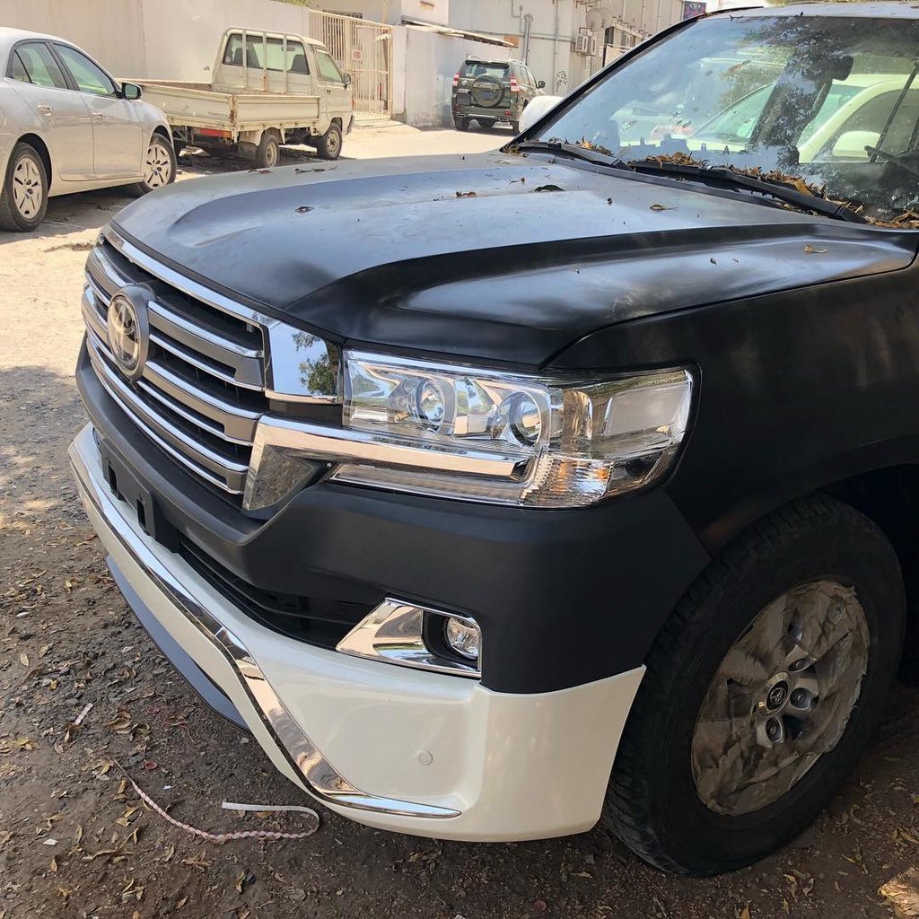 Piedāvājam Toyota LandCruiser 200 facelift