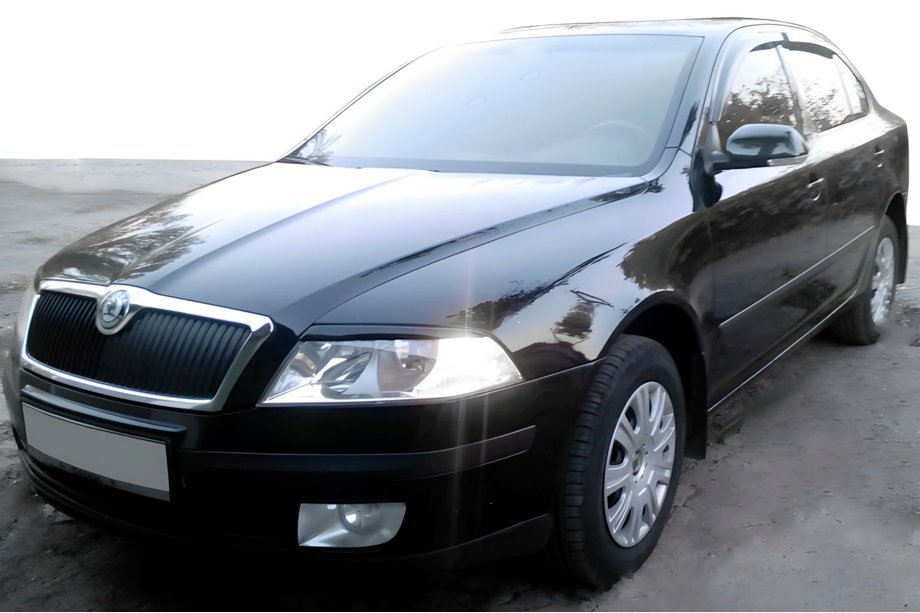 Skoda Octavia II A5 2010–2013 Logu vēja deflektori LiftBack (4 gab., HIC) Image