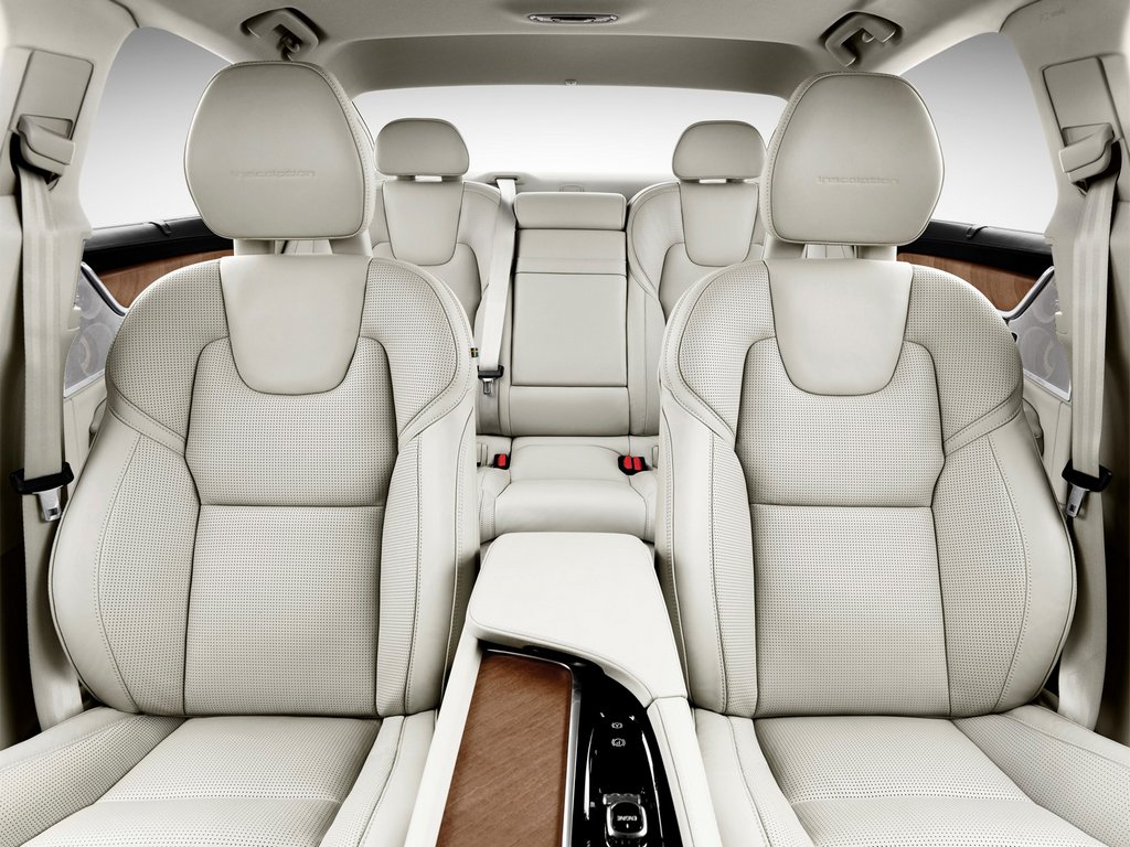 Volvo S90 premium sedana apskats