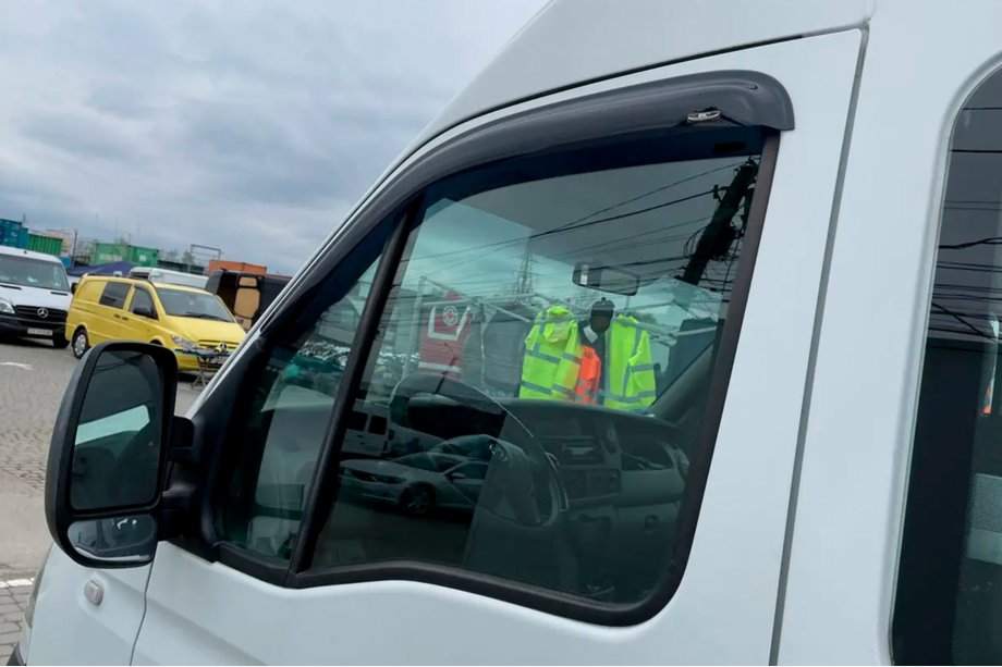 Nissan Interstar 2002–2010 Logu vēja deflektori (2 gab., HIC) Image
