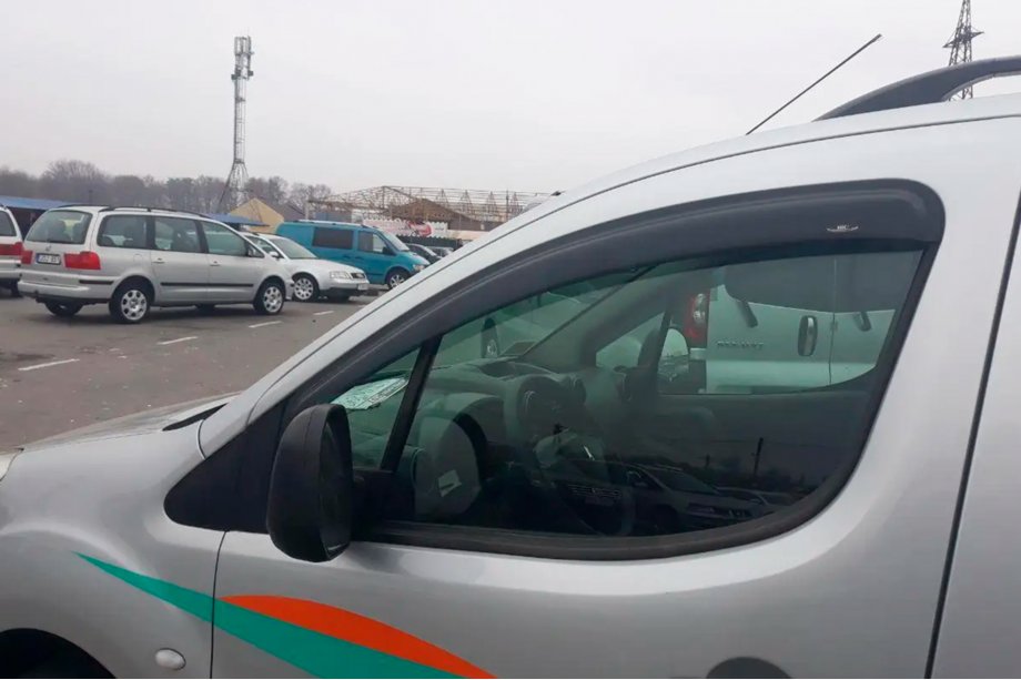Citroen Berlingo 2008–2018 Logu vēja deflektori (2 gab., HIC) Foto 9