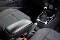 Dacia Duster 2018–2024 Roku balsts (ievietojams glāžu turētājā) foto 5