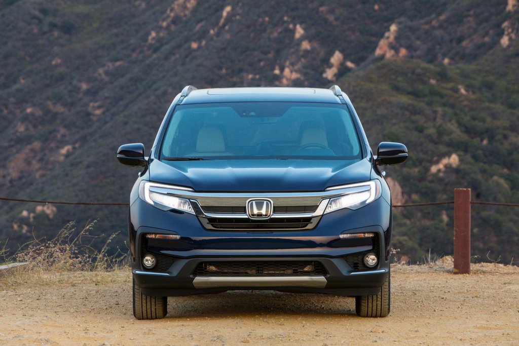 Atjauninātā krosovera Honda Pilot apskats