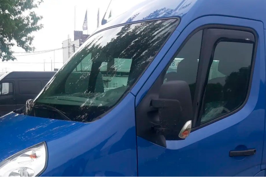 Nissan NV400 2010–2024 Ieliekamie logu deflektori (2 gab., HIC) Image