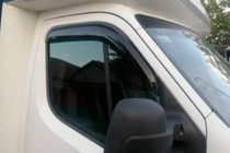 Nissan NV400 2010–2024 Logu vēja deflektori (2 gab., HIC) foto 2