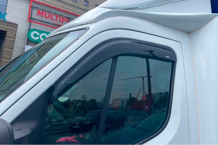 Nissan NV400 2010–2024 Logu vēja deflektori (2 gab., HIC) Image