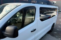 Opel Vivaro 2015–2019 Ieliekamie logu deflektori (2 gab., HIC) foto 2