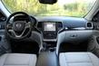 Jaunās paaudzes apvidus auto Jeep Grand Cherokee apskats foto 13