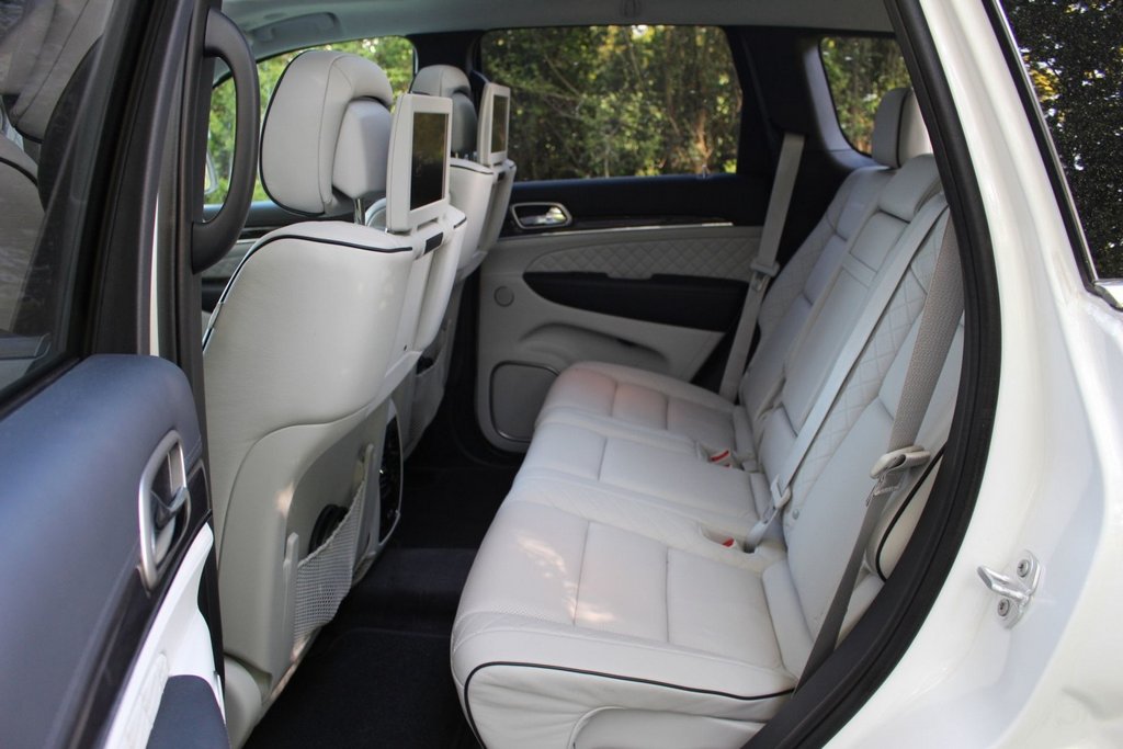 Jaunās paaudzes apvidus auto Jeep Grand Cherokee apskats