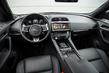 Premium krosovers Jaguar F-Pace apskats foto 6