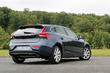 Volvo V40 piecdurvju hečbeka apskats foto 11
