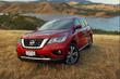 Nissan Pathfinder krosovera modernizētā versija foto 4