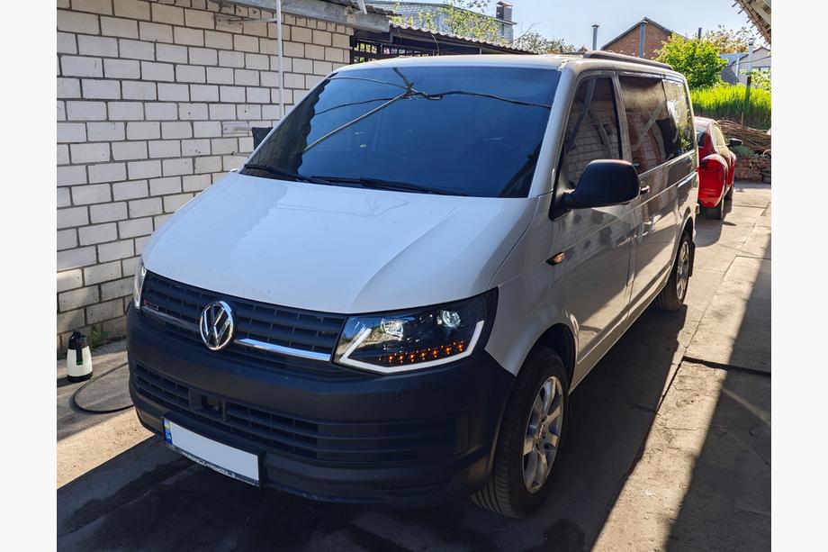 Volkswagen T6 2015–2024 Priekšējie lukturi ar LED dienas gaismām Black (2015-2019, 2 gab.) Image