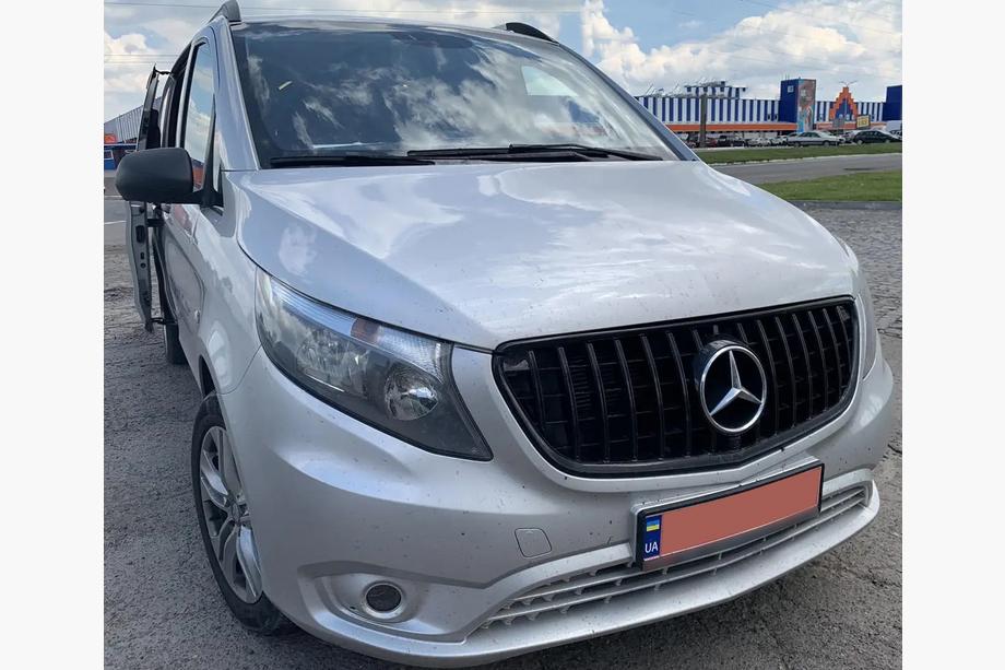 Mercedes Vito/V klase W447 2014– Priekšējais radiatora režģis GT Panamericana Black (2014-2023 Vito W447) Foto 1