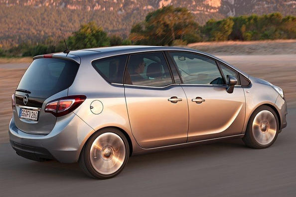 Kompaktā minivena Opel Meriva B apskats