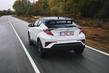 Toyota C-HR krosovera apskats foto 9
