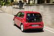 Atjauninātā pilsētas hečbeka Volkswagen up! apskats foto 11