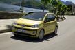 Atjauninātā pilsētas hečbeka Volkswagen up! apskats foto 10