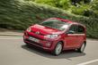 Atjauninātā pilsētas hečbeka Volkswagen up! apskats foto 2