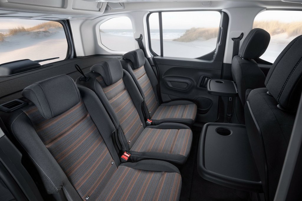 Opel Combo Life kompakta vienapjoma apskats