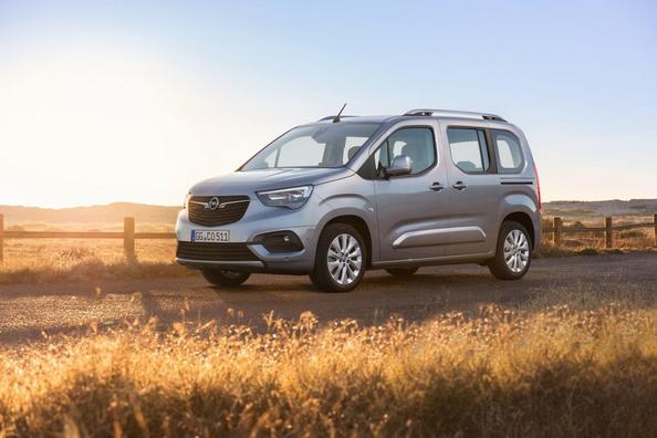 Opel Combo Life kompakta vienapjoma apskats