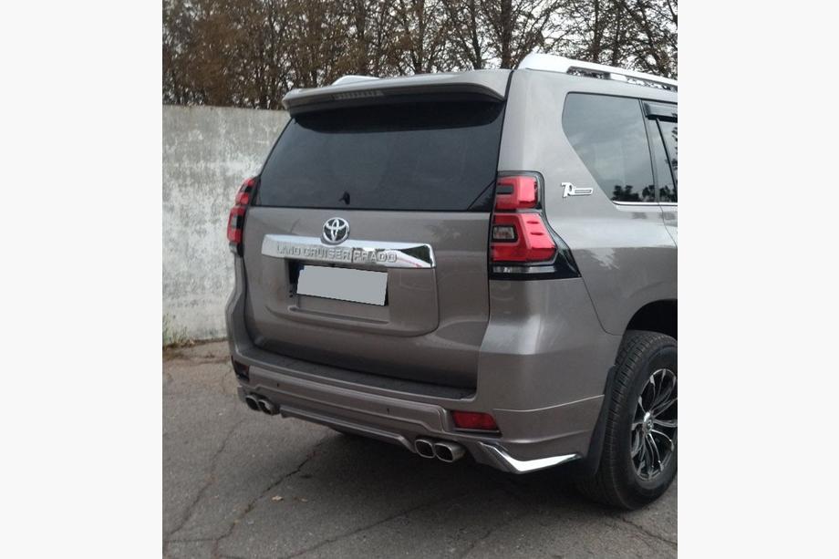 Toyota Land Cruiser Prado 150 2009–2023 Priekšējā un aizmugurējā bufera uzlikas Modelista V3-LED (2017-) Foto 5