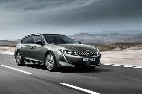 Peugeot 508 SW universāla otrās paaudzes apskats Foto 11