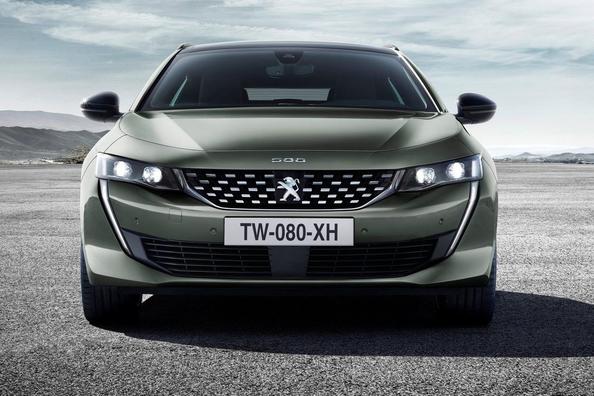 Peugeot 508 SW universāla otrās paaudzes apskats Foto 9