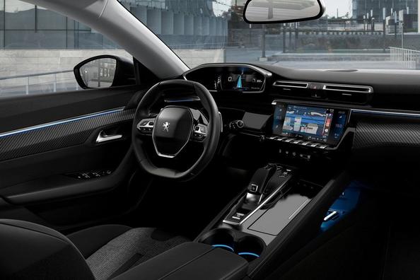 Peugeot 508 SW universāla otrās paaudzes apskats Foto 6